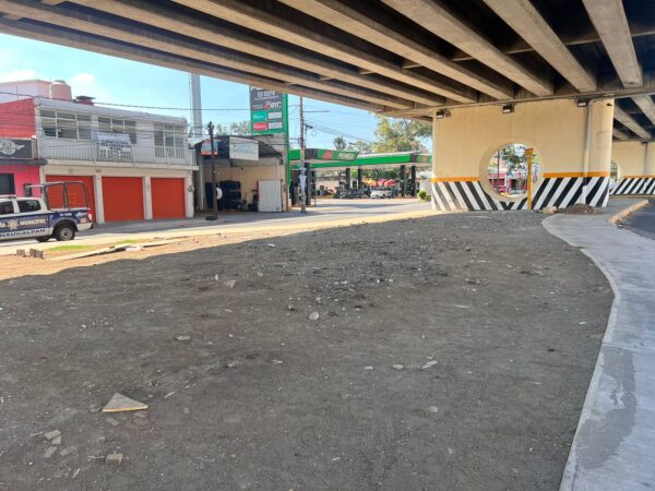 RENTA DE LOCALES, GUSTAVO BAZ, BAJO PUENTE, EN NAUCALPAN, EDO MEX
